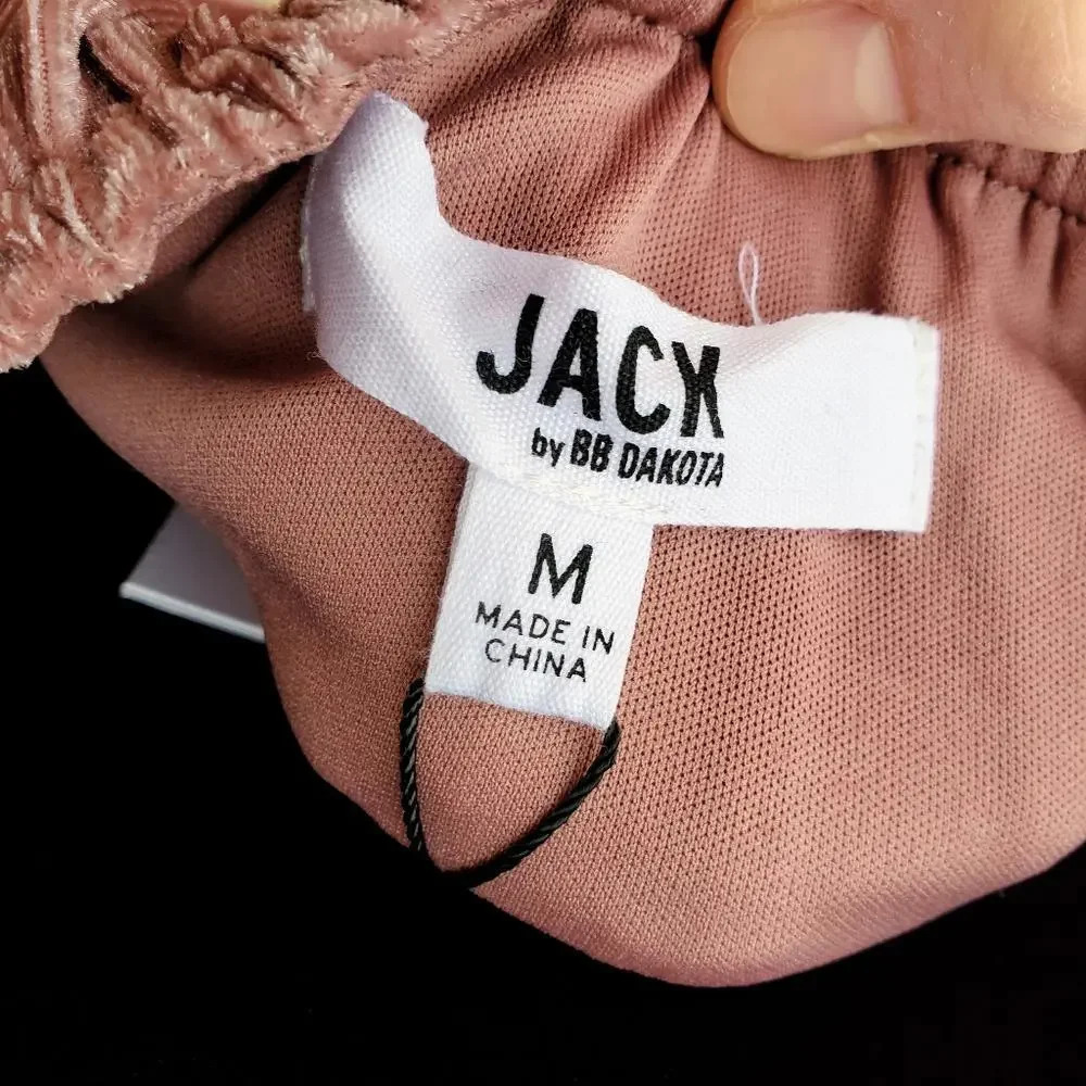 NWT JACK by BB DAKOTA Touch of Velvet Pink Camisole Tank Size Medium - Picture 11 of 13